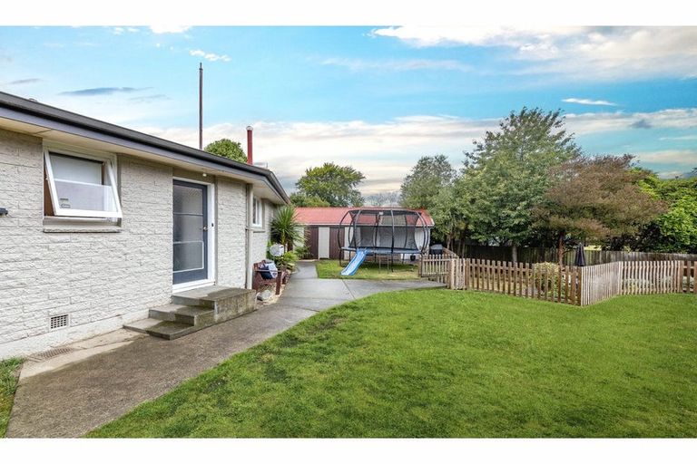 Photo of property in 17 Opal Place, Casebrook, Christchurch, 8051