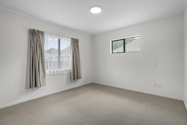 Photo of property in 2/1159 High Street, Taita, Lower Hutt, 5011