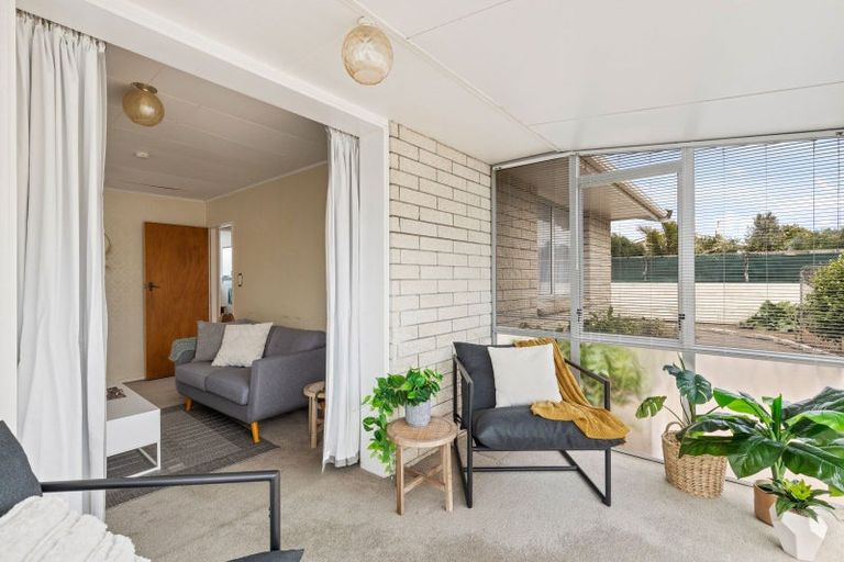 Photo of property in 2/31 Grey Street, Waitara, 4320