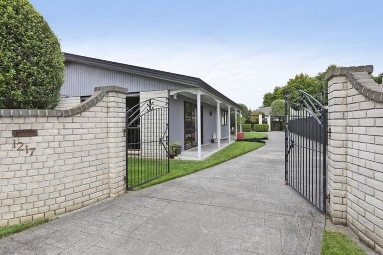 Photo of property in 1217 Louie Street, Parkvale, Hastings, 4122