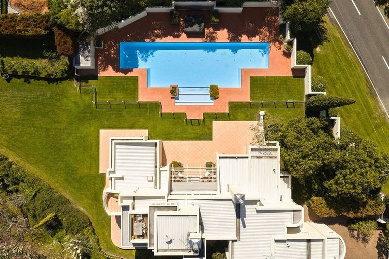 Photo of property in 168 Te Mata Peak Road, Havelock North, 4130