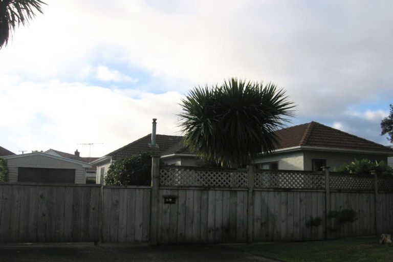 Photo of property in 1 Riverside Drive, Waiwhetu, Lower Hutt, 5010