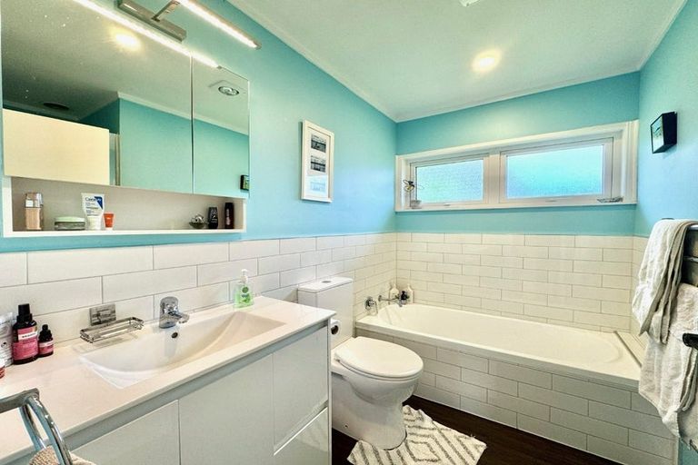 Photo of property in 382 Great South Road, Opaheke, Papakura, 2113