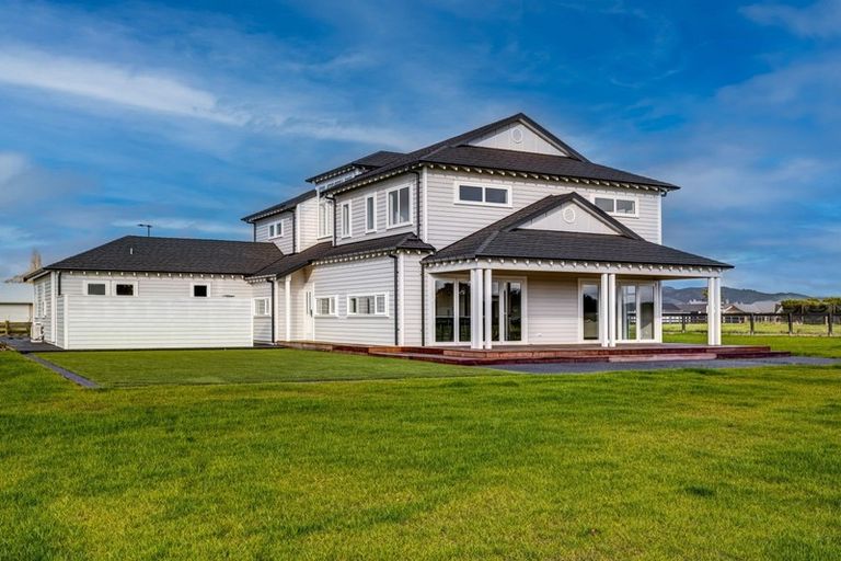 Photo of property in 4 Sunline Drive, Leamington, Cambridge, 3432