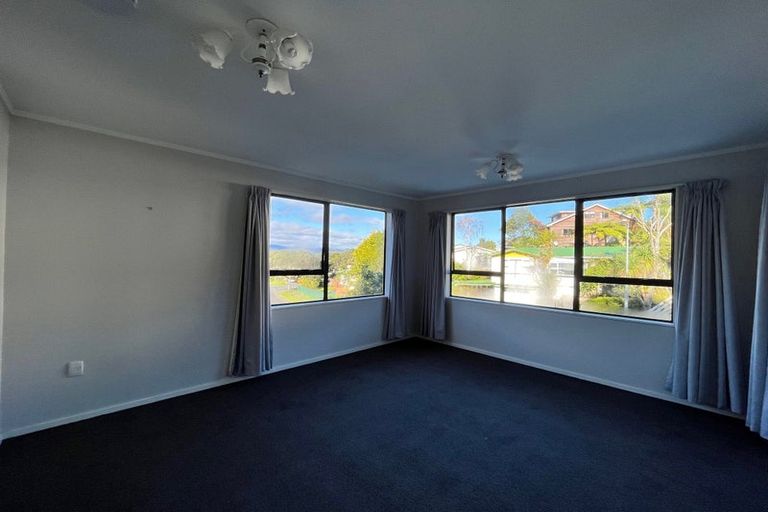 Photo of property in 42 Viewmont Drive, Harbour View, Lower Hutt, 5010