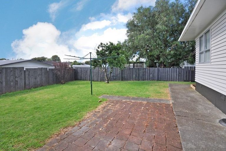 Photo of property in 22 Ronald Place, Manurewa, Auckland, 2102