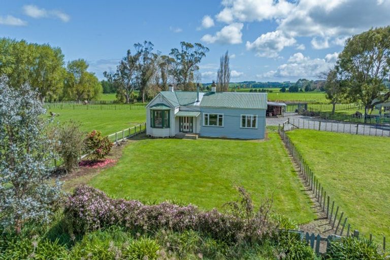 Photo of property in 1865 Kimbolton Road, Kiwitea, Feilding, 4777