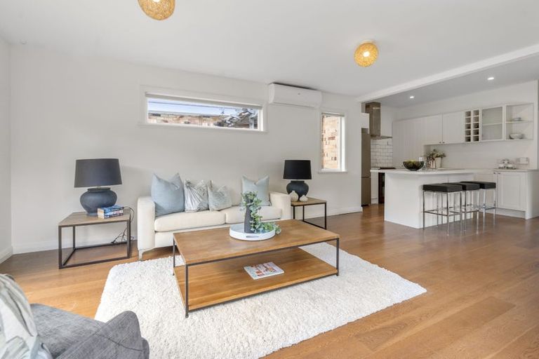 Photo of property in 32 Hanlon Crescent, Narrow Neck, Auckland, 0624