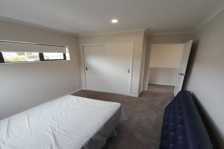 Photo of property in 1a Coletta Lane, Te Atatu South, Auckland, 0610