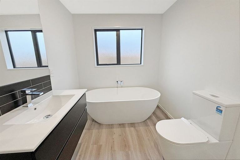 Photo of property in 39 Herridge Street, Woodend, 7691