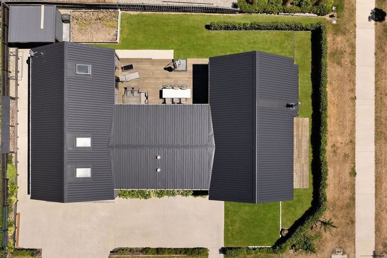 Photo of property in 14 Mount Nicholas Avenue, Wanaka, 9305