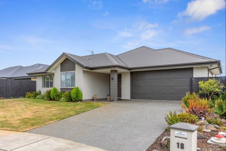 Photo of property in 18 Brantholme Place, Rangiora, 7400