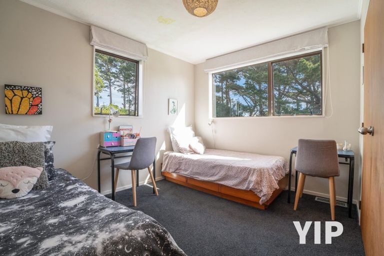 Photo of property in 7 Curacao Place, Grenada Village, Wellington, 6037