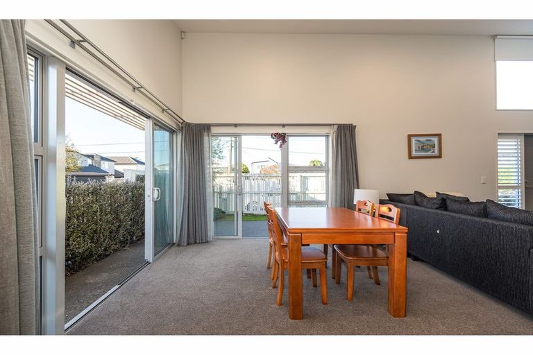 Photo of property in 3/97 Packe Street, Edgeware, Christchurch, 8013