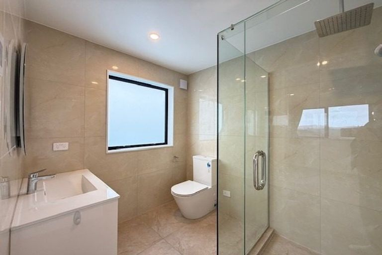 Photo of property in 13 Pacific Heights Road, Orewa, 0931