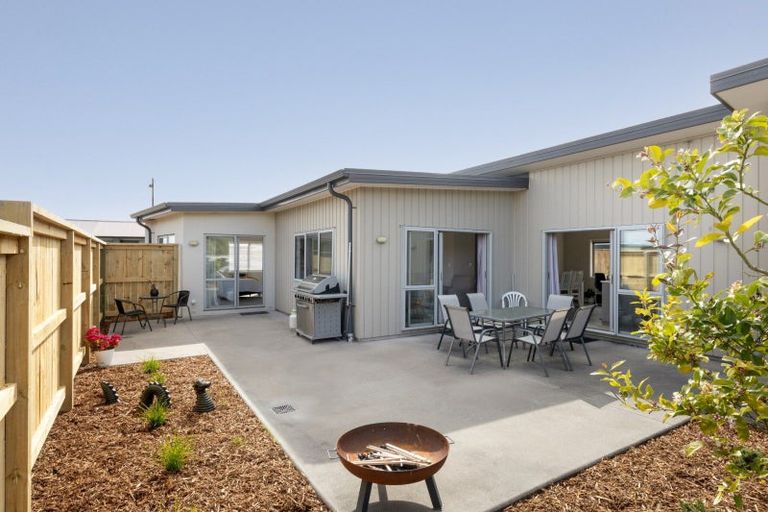 Photo of property in 87 Awatira Drive, Papamoa Beach, Papamoa, 3118
