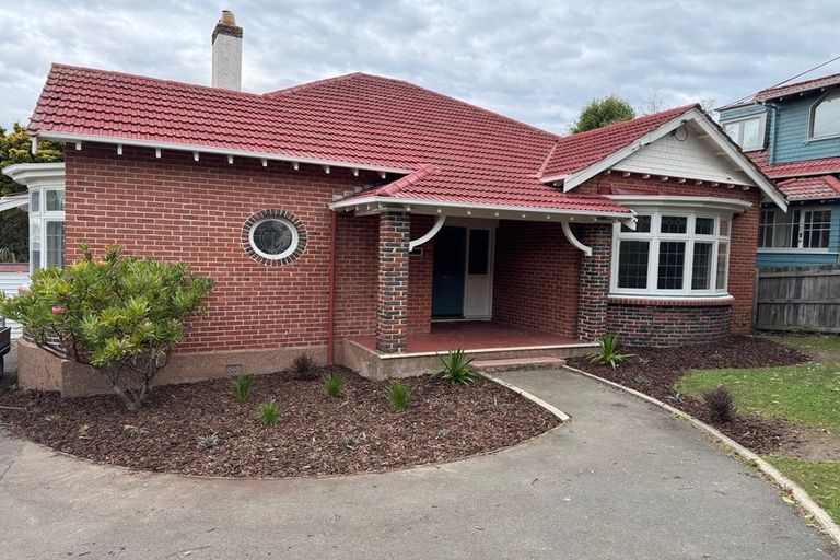 Photo of property in 81 Norfolk Street, Saint Clair, Dunedin, 9012