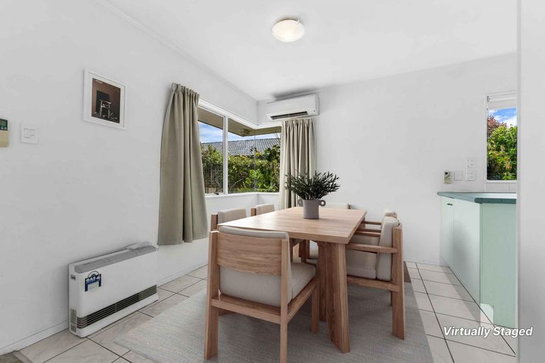 Photo of property in 70 Tington Avenue, Wattle Downs, Auckland, 2103