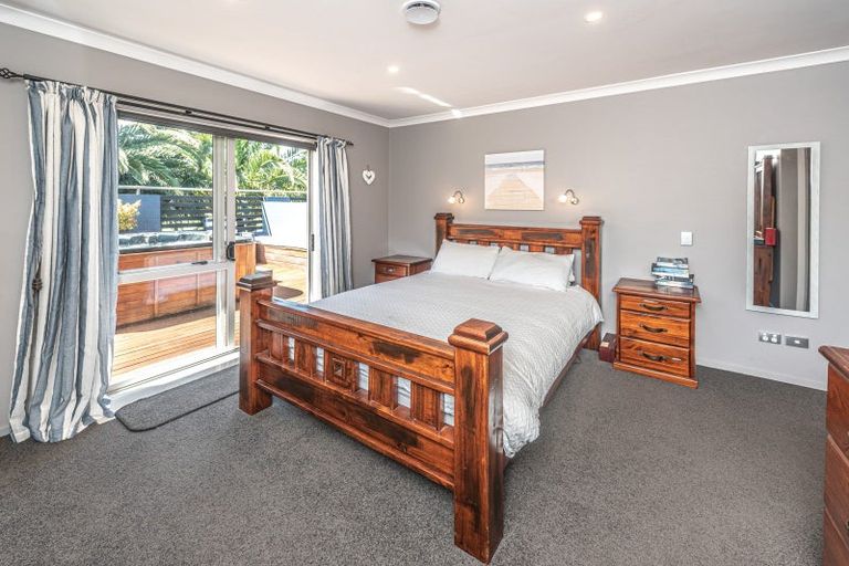 Photo of property in 18 Golf Vue Place, Castlecliff, Whanganui, 4501
