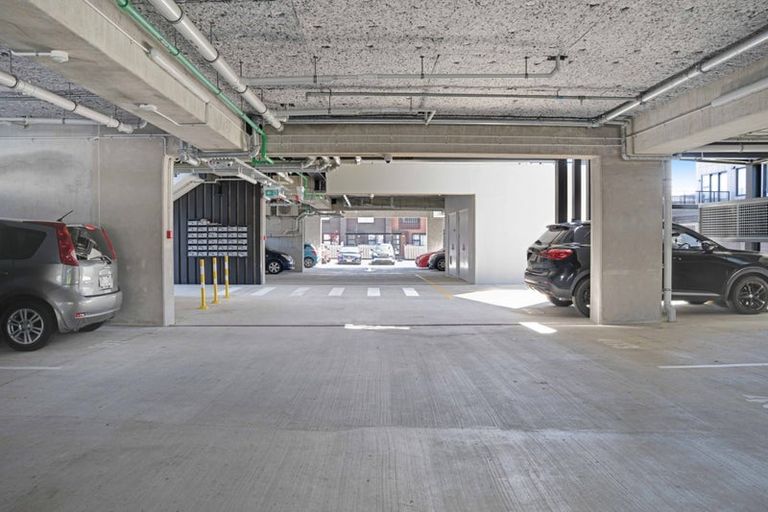 Photo of property in 101/3 Rauemi Way, Te Atatu South, Auckland, 0610