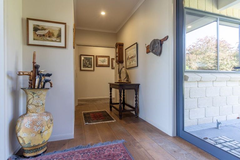 Photo of property in 11 Apatu Place, Waipukurau, 4200