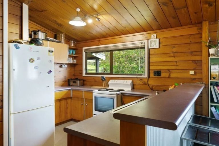 Photo of property in 86 Valley Road, Paraparaumu, 5032