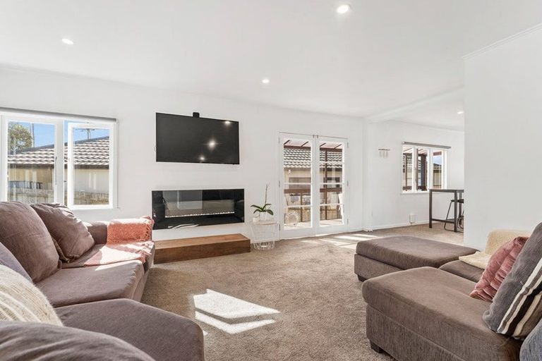 Photo of property in 21 Brixton Road, Manly, Whangaparaoa, 0930
