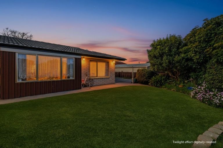 Photo of property in 2/18 Glengowan Place, Conifer Grove, Takanini, 2112