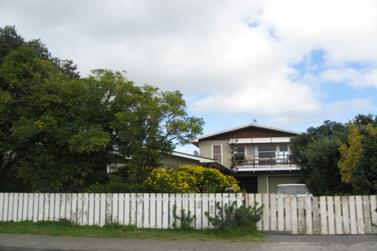 Photo of property in 304 Clifton Road, Te Awanga, 4102