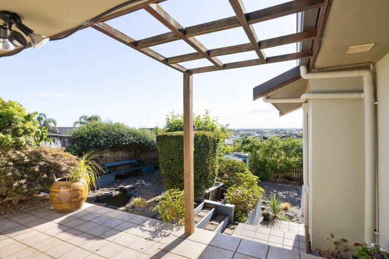 Photo of property in 24 Highgrove Drive, Grandview Heights, Hamilton, 3200