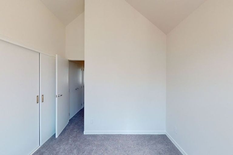 Photo of property in 12/30 Pirie Street, Mount Victoria, Wellington, 6011