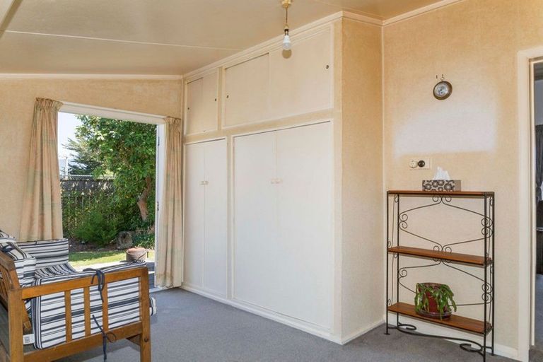 Photo of property in 27 Smith Street, Dannevirke, 4930