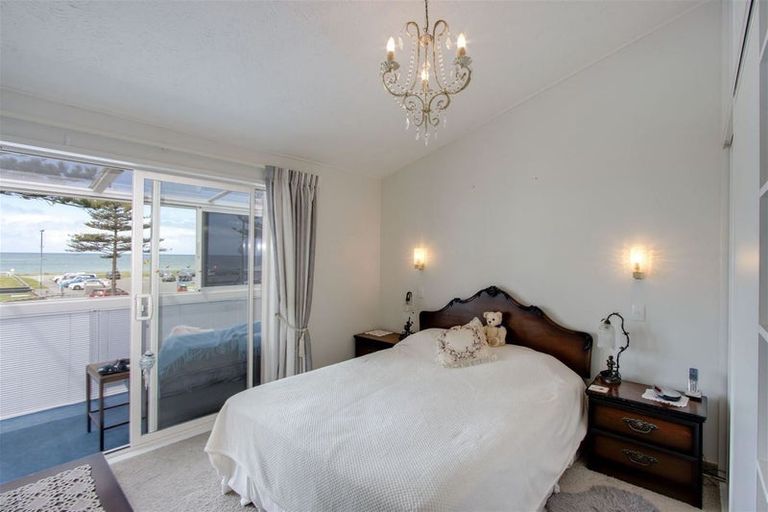Photo of property in 459 Marine Parade, Napier South, Napier, 4110