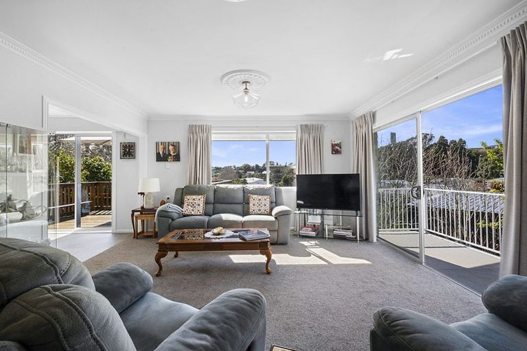 Photo of property in 6 Te Mara Place, Merrilands, New Plymouth, 4312