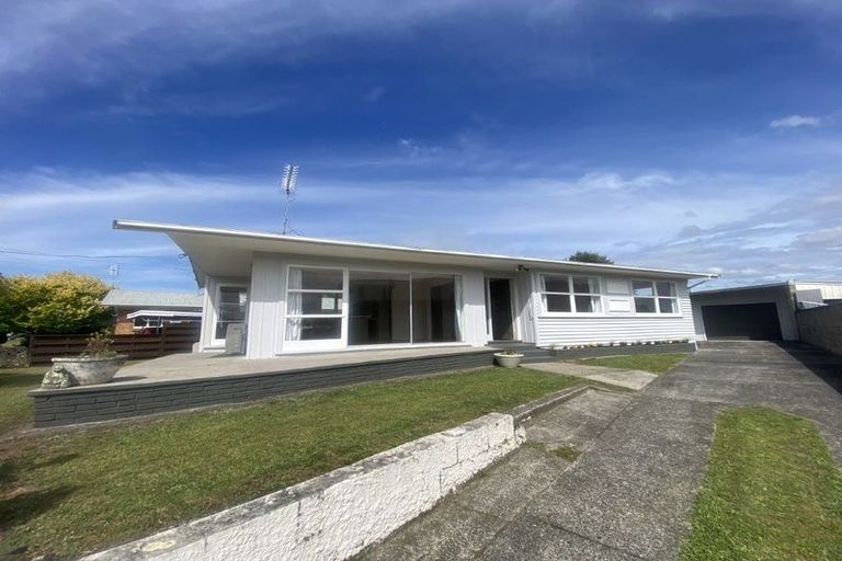 Photo of property in 66 English Street, St Andrews, Hamilton, 3200