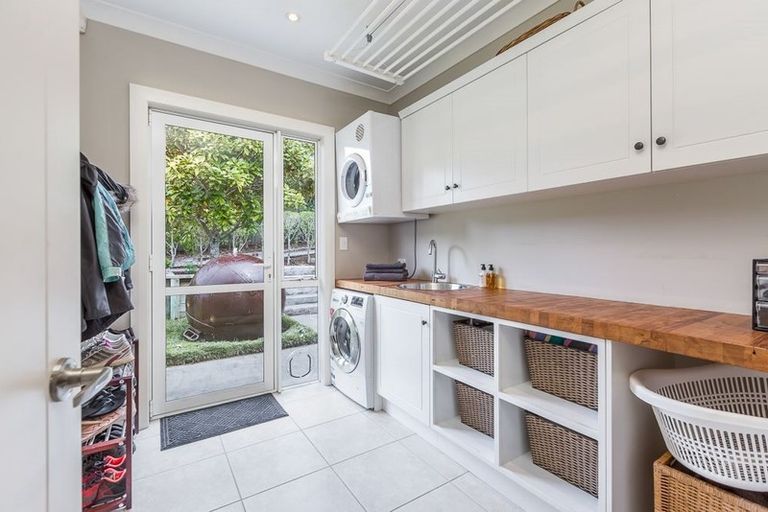 Photo of property in 373 Paremoremo Road, Paremoremo, Auckland, 0632