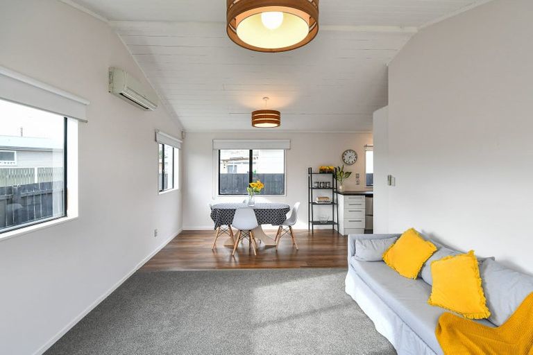 Photo of property in 2/83 Dominion Road, Papakura, 2110