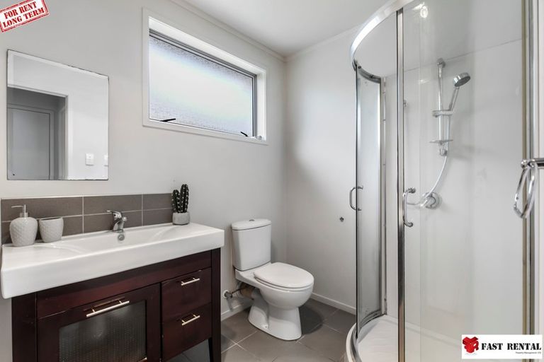 Photo of property in 2 Datura Place, Sunnynook, Auckland, 0620