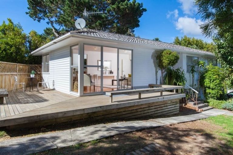 Photo of property in 14 Mchardy Place, Glenfield, Auckland, 0627