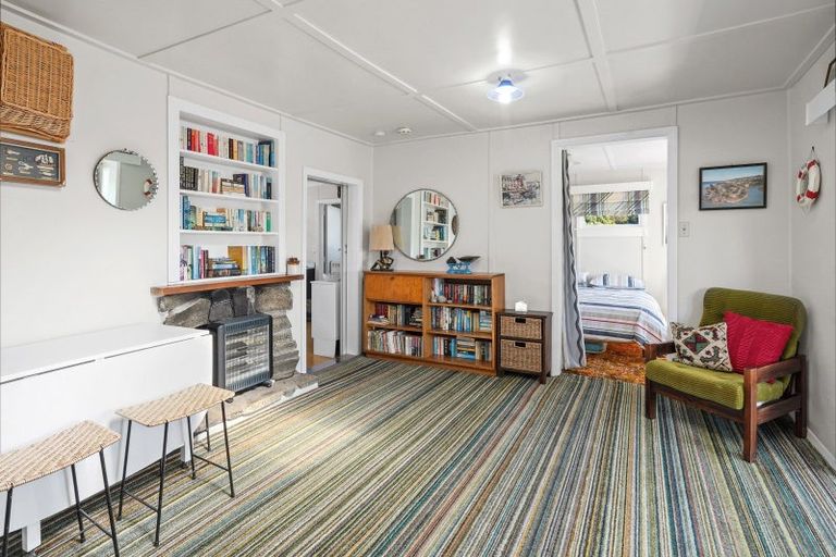 Photo of property in 1 Lindsay Terrace, Motunau, Waipara, 7387