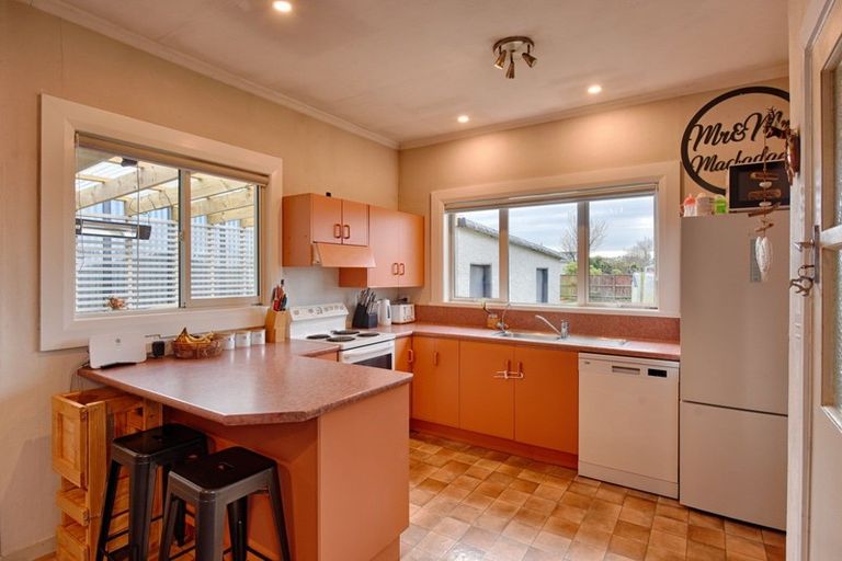 Photo of property in 107 Kitchener Street, Gore, 9710