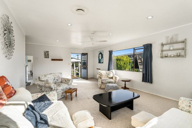 Photo of property in 124 Given Avenue, Whangamata, 3620