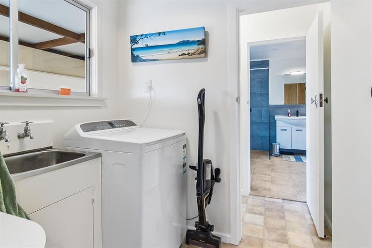 Photo of property in 69 Rhodes Street, Waimate, 7924