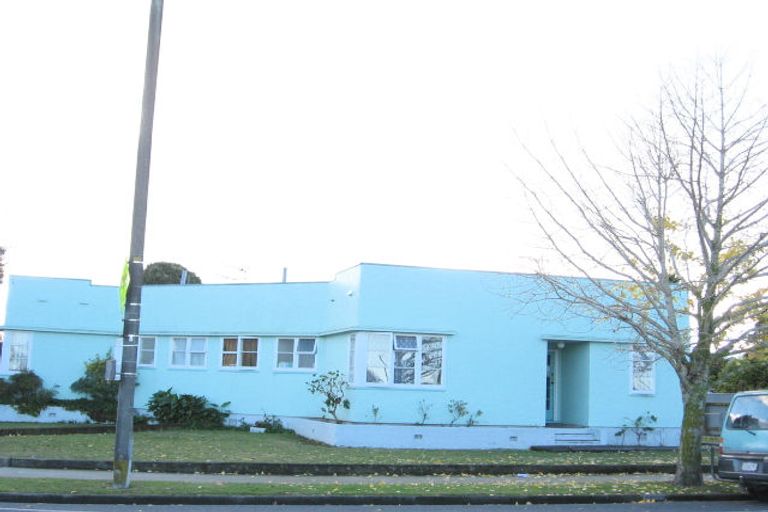 Photo of property in 91 Latham Street, Marewa, Napier, 4110