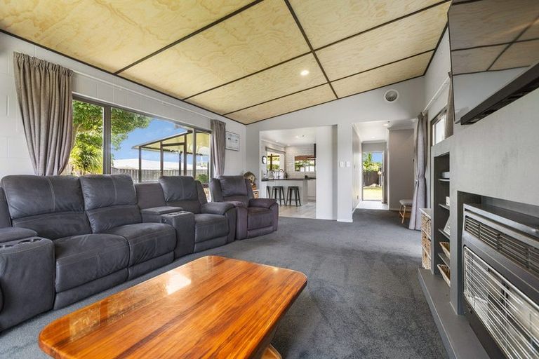 Photo of property in 22 Villa Place, Bell Block, New Plymouth, 4312