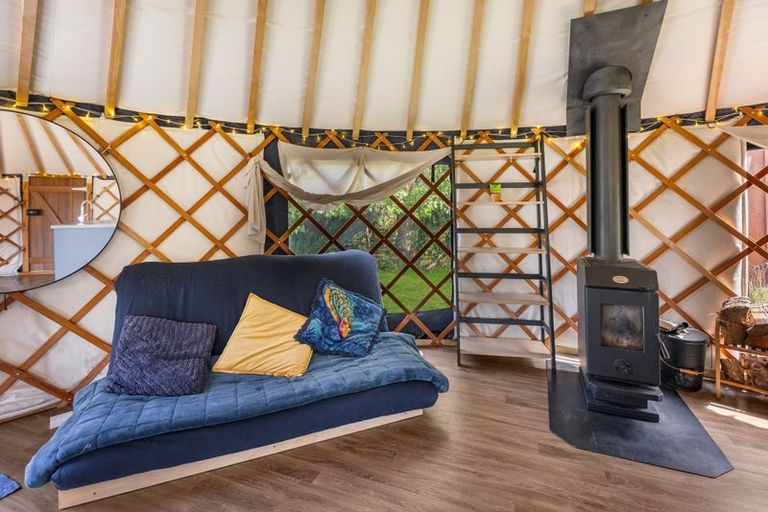 Photo of property in 94a Tauranga Direct Road, Hamurana, Rotorua, 3096