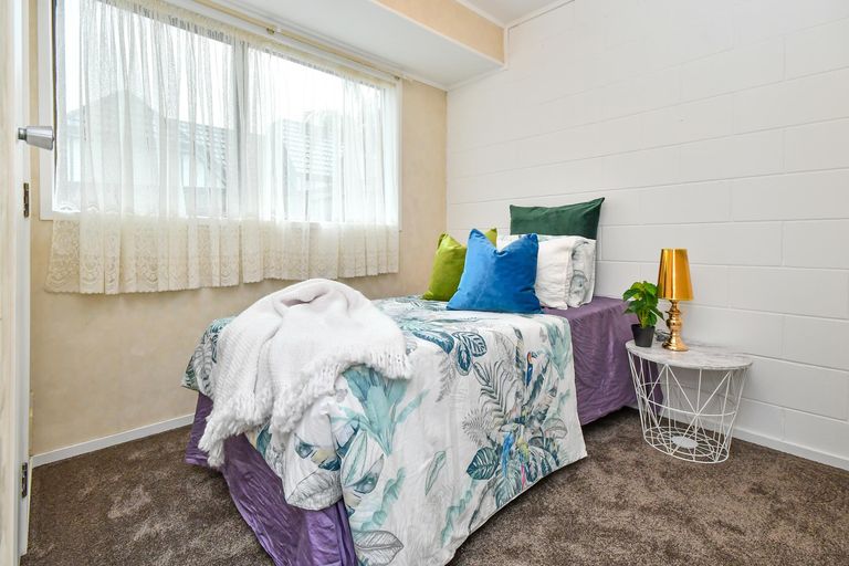 Photo of property in 4/16 Regent Street, Papatoetoe, Auckland, 2025