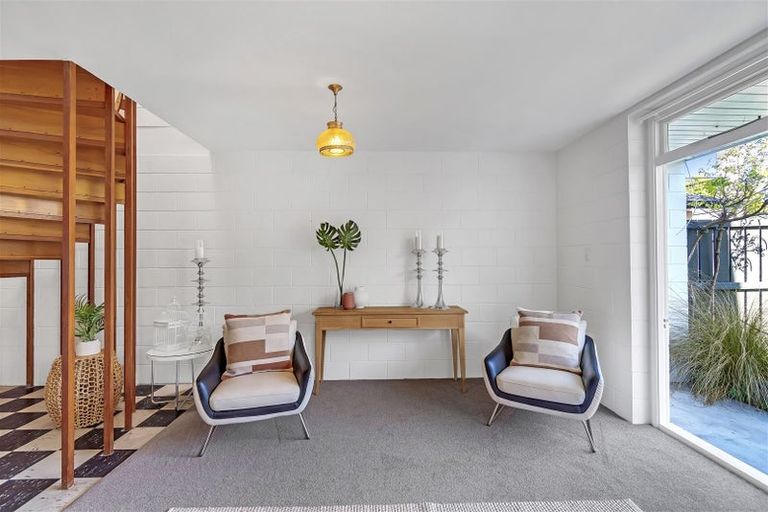 Photo of property in 1/99 Aikmans Road, Merivale, Christchurch, 8014