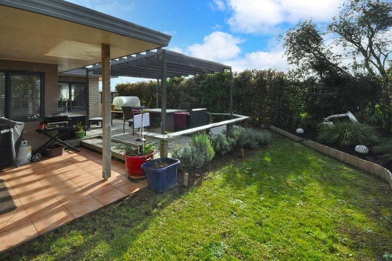 Photo of property in 1/64 Tapu Road, Huapai, Kumeu, 0810
