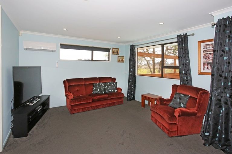 Photo of property in 580 Burtt Road, Runciman, Drury, 2578